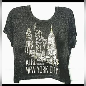 AEROPOSTALE Cropped Black Tee/ Metallic Gold New York Graphics Front